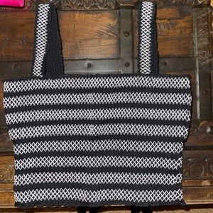 Scrunched black & white tube top